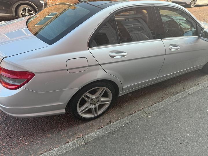 Mercedes-Benz C Class - 2.1 C220 CDI BlueEfficiency Sport Auto Euro 5 4dr - Image 7