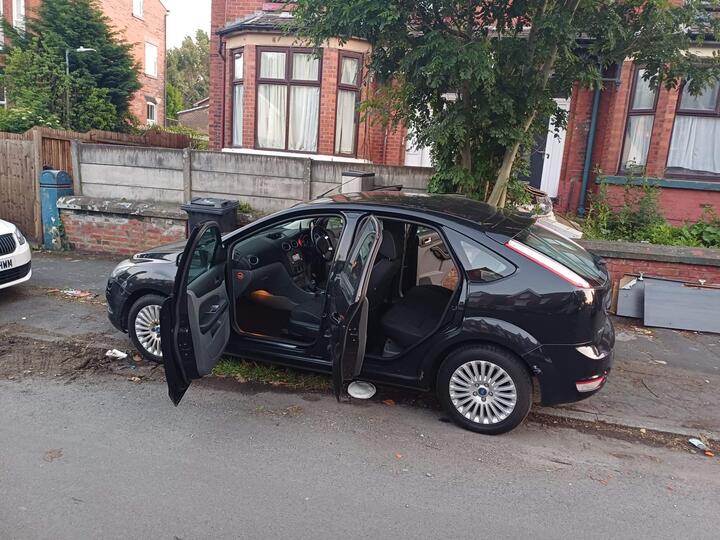 Ford Focus - 1.6 TDCi DPF Titanium 5dr - Image 8