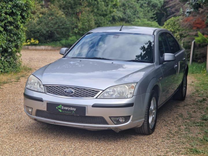 Ford Mondeo - 2.2 TDCi SIV Edge 5dr - New in stock and ready to go - Image 10