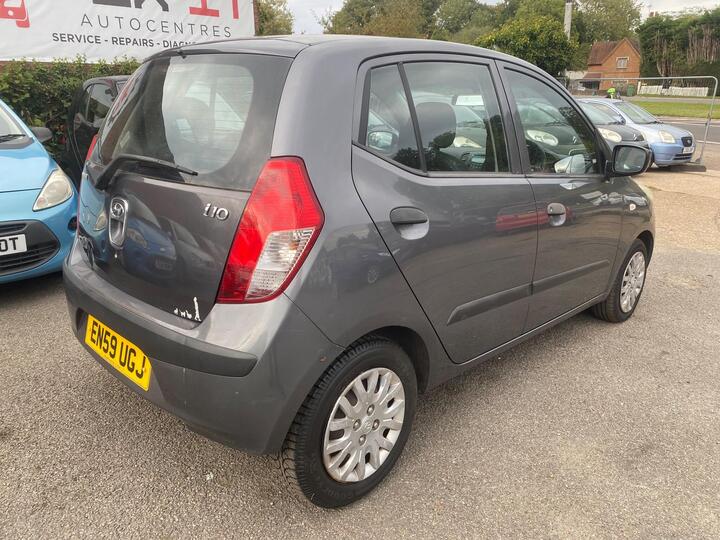 Hyundai i10 - 1.2 Classic Euro 4 5dr - LONG MOT+ULEZ FREE+FIRST CAR - Image 2