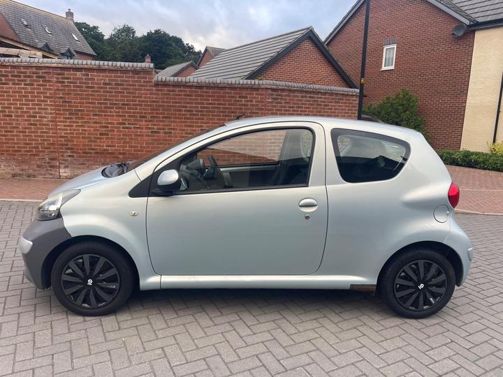 Toyota AYGO - 1.0 VVT-i + Euro 4 3dr - LONG MOT! - Image 5