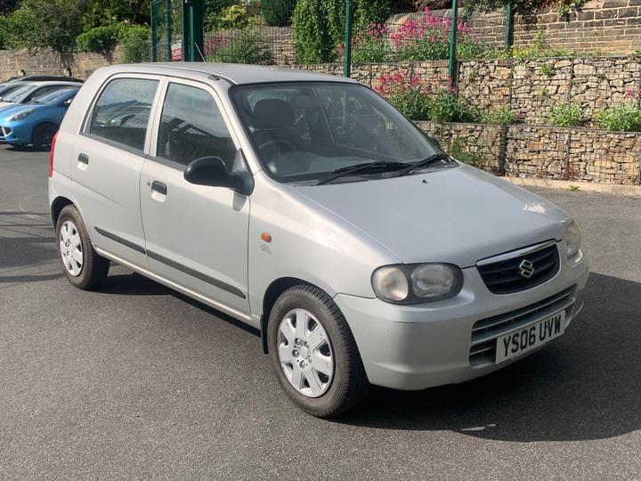 Cheap Suzuki Alto - 1.1 GL 5dr - LONG MOT-£35TAX-LOW INSURANCE for sale in Bradford, West Yorkshire