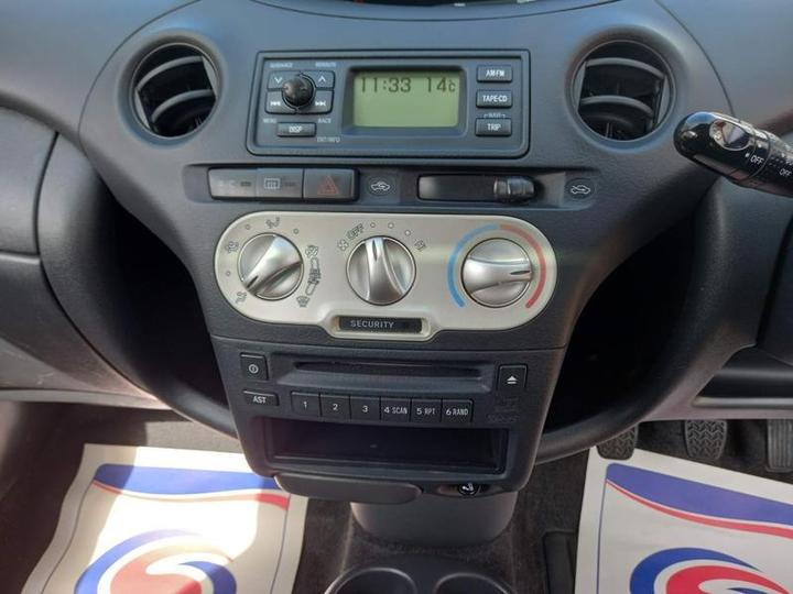 Toyota Yaris - 1.3 VVT-i T Spirit 3dr - LOW MILES 59K 12MOT - Image 9