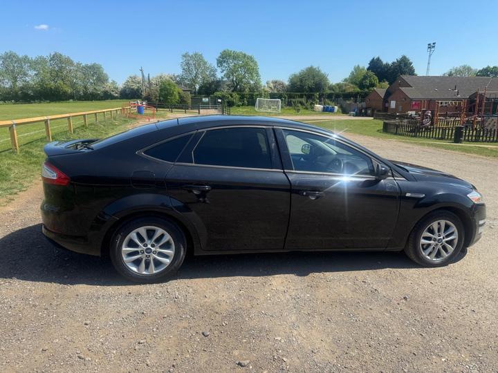 Ford Mondeo - 1.6 TDCi ECOnetic Graphite Euro 5 (s/s) 5dr - Image 3
