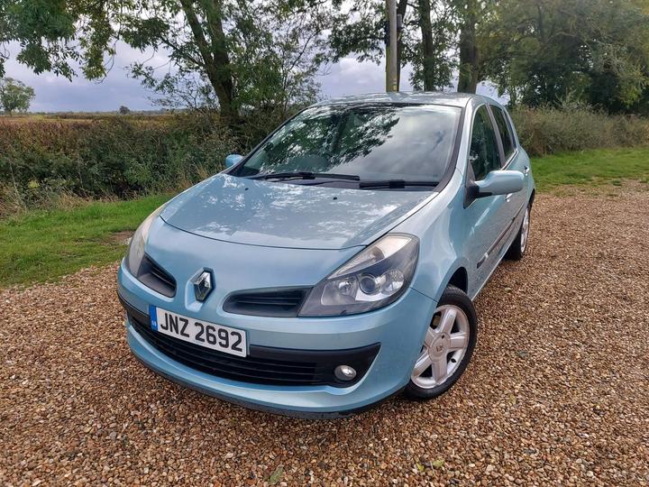 Cheap Renault Clio - 1.4 16v Dynamique 5dr - Cambelt Changed, 12 months MOT for sale in Bedford, Bedfordshire