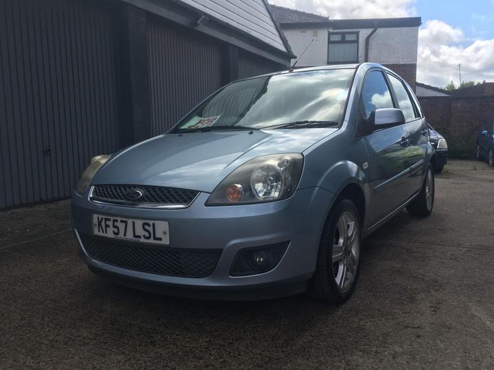 Cheap Ford Fiesta - 1.25 Zetec Climate 5dr - 12 month mot hpi clear car for sale in St Helens, Merseyside
