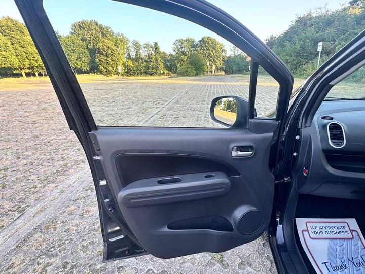 Vauxhall Agila - 1.2 16V Design Euro 5 5dr - FRESH MOT, FRESH SERVICE - Image 32
