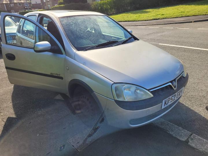 Vauxhall Corsa - 1.4i 16v Comfort 5dr - Automatic, failed MOT - see pi - Image 2