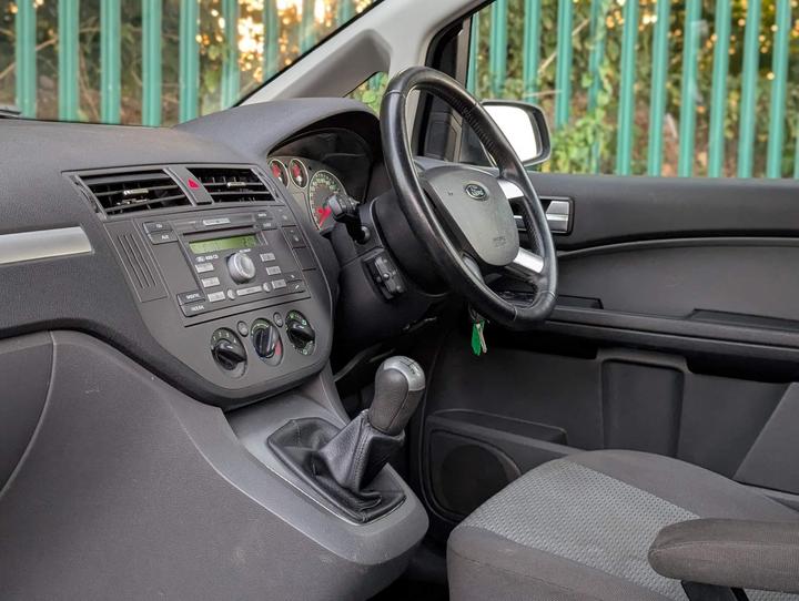 Ford Focus C-Max - 1.6 16v Zetec 5dr - JUST SERVICED*LOVELY SPEC*ULEZ - Image 12