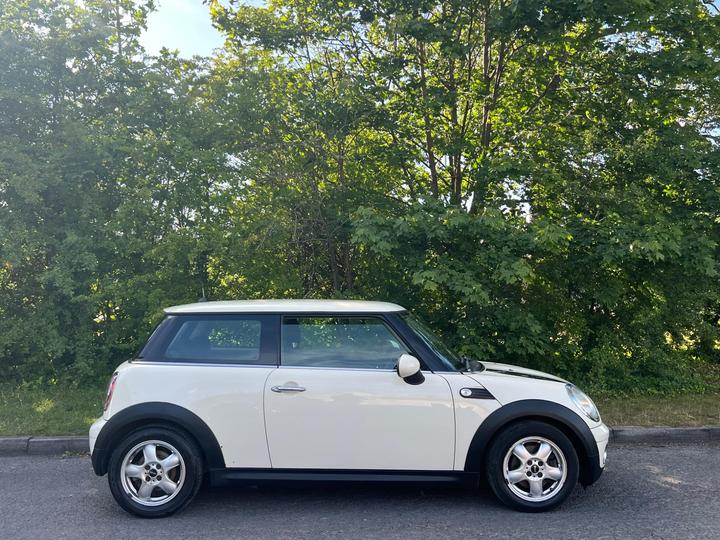 MINI Hatch - 1.6 One Euro 5 3dr - 3 Former Keepers + S/H + ULEZ - Image 2
