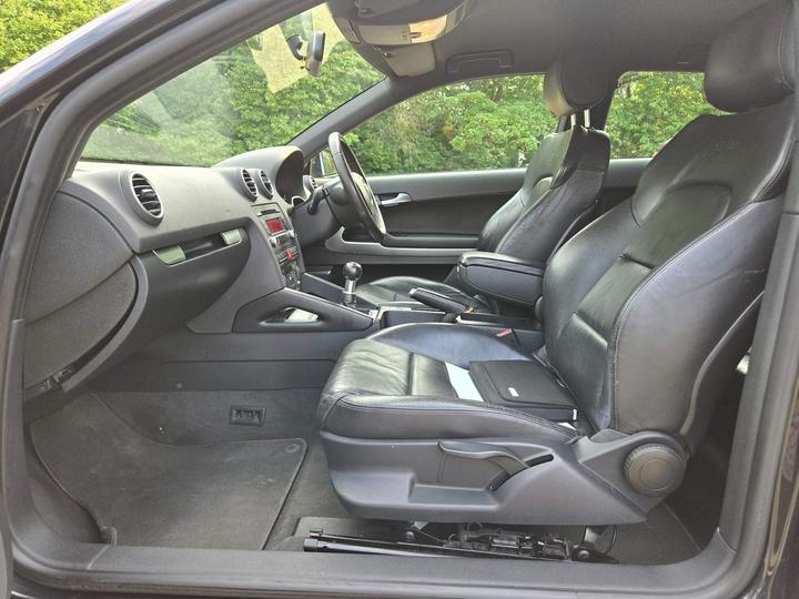 Audi A3 - 2.0 TDI S line 3dr - S LINE + 12 MONTHS MOT - Image 13