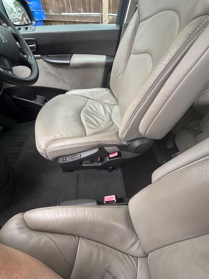 Peugeot 807 - 2.0 HDi Executive 5dr - Image 12