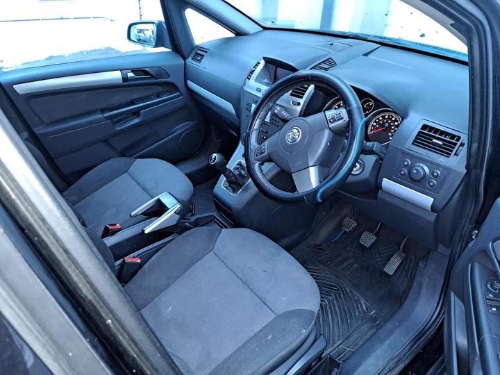 Vauxhall Zafira - 1.6 Breeze Plus Euro 4 5dr - Image 3