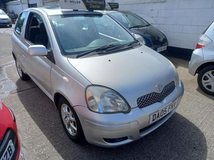 Toyota Yaris - 1.3 VVT-i T Spirit 3dr - LOW MILES 59K 12MOT - Image 5