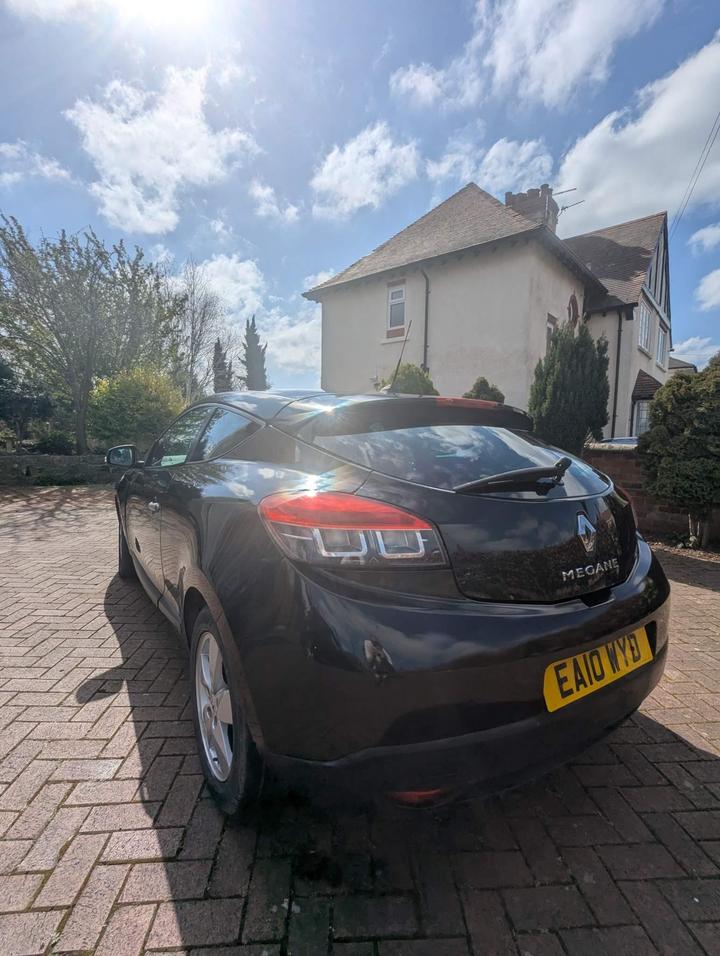 Renault Megane - 1.6 16V Dynamique TomTom Euro 5 3dr - MOT Due: 02/04/2026 !! - Image 13