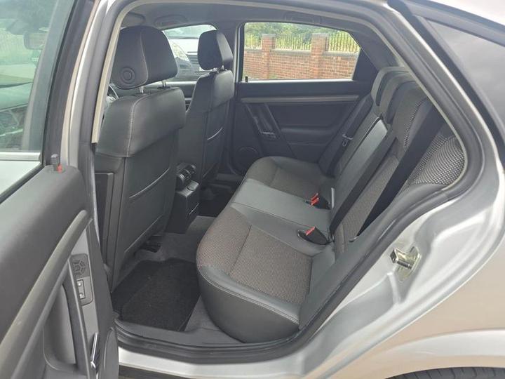 Vauxhall Vectra - 1.8 VVT Design 5dr - PART X TO CLEAR - Image 10