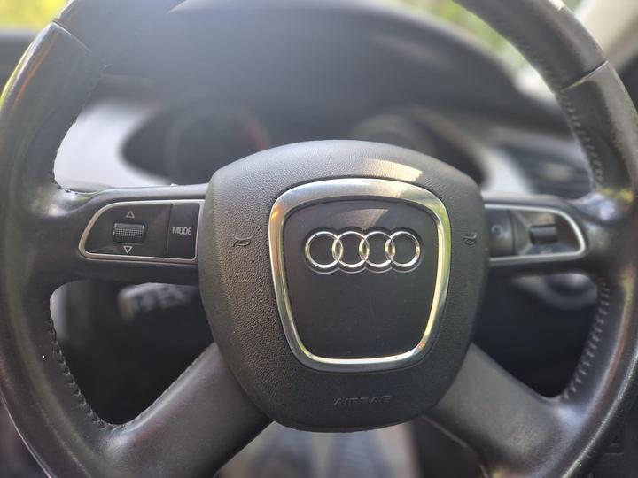 Audi A4 - 2.0 TDI Executive SE Euro 4 4dr - New in stock and ready to go - Image 24