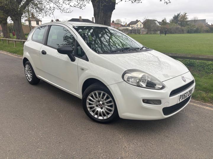 Cheap Fiat Punto - 1.2 Pop Manual Euro 5 3dr - FULL SERVICE HISTORY 9 STAMPS for sale in Colchester, Essex
