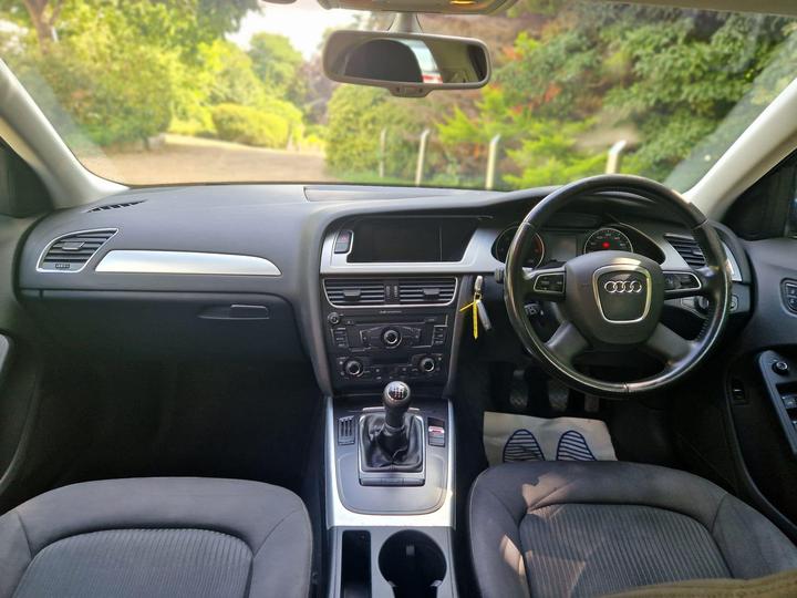 Audi A4 - 2.0 TDI Executive SE Euro 4 4dr - New in stock and ready to go - Image 28