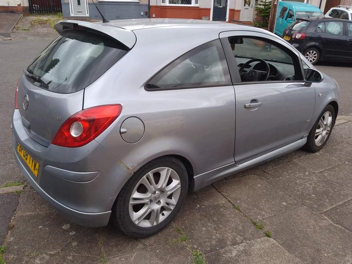 Vauxhall Corsa - 1.4i 16v Design 3dr (a/c) - MOT March 2026, Good runner - Image 2