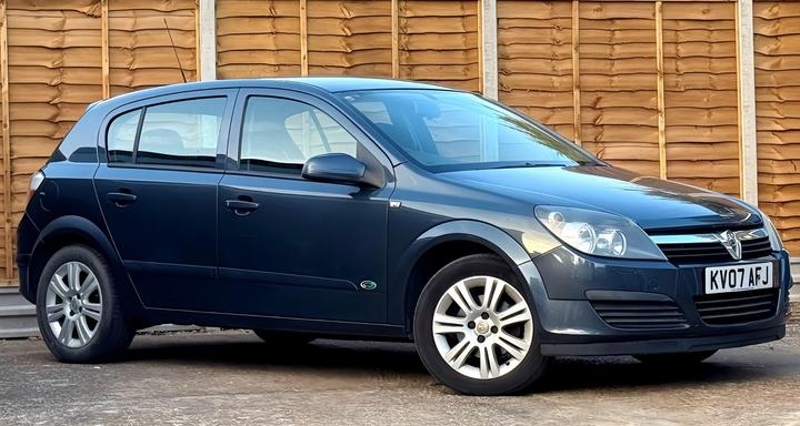 Vauxhall Astra - 1.6i 16v Active 5dr - immaculate car - Image 25