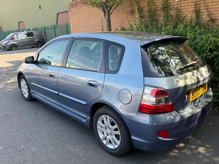 Honda Civic - 1.6 i-VTEC Executive 5dr - GOOD SPEC ULEZ MOT SRV HISTORY - Image 4