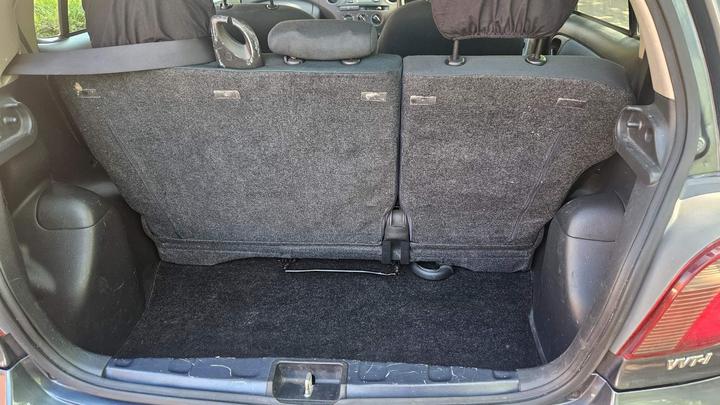 Toyota Yaris - 1.3 VVT-i Blue 5dr - Image 13