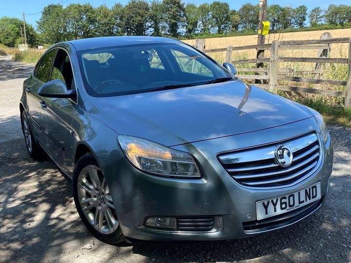 Cheap Vauxhall Insignia - 2.0 CDTi Exclusiv Euro 5 5dr - FULL SERVICE FULL MOT for sale in Ossett, West Yorkshire