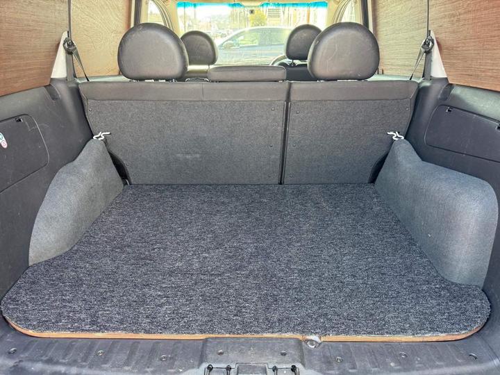 Vauxhall Combo - 1.3 2000 CDTi 16v Crew Van 3dr Diesel Manual FWD L1 H1 (138 g/km, 69 bhp) - Image 16