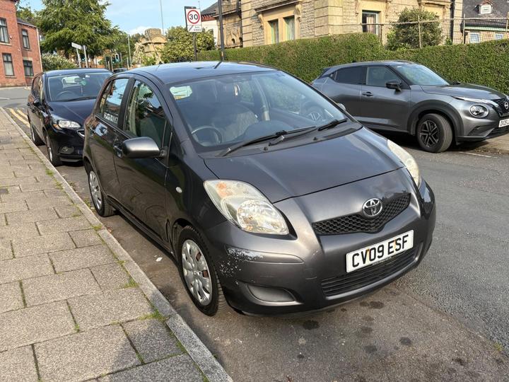 Cheap Toyota Yaris - 1.33 Dual VVT-i TR Euro 4 (s/s) 5dr - 12 months mot drives beautiful for sale in Rochdale, Greater Manchester
