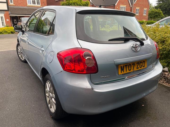 Toyota Auris - 1.6 VVT-i TR 5dr - Reliable with Service History - Image 3