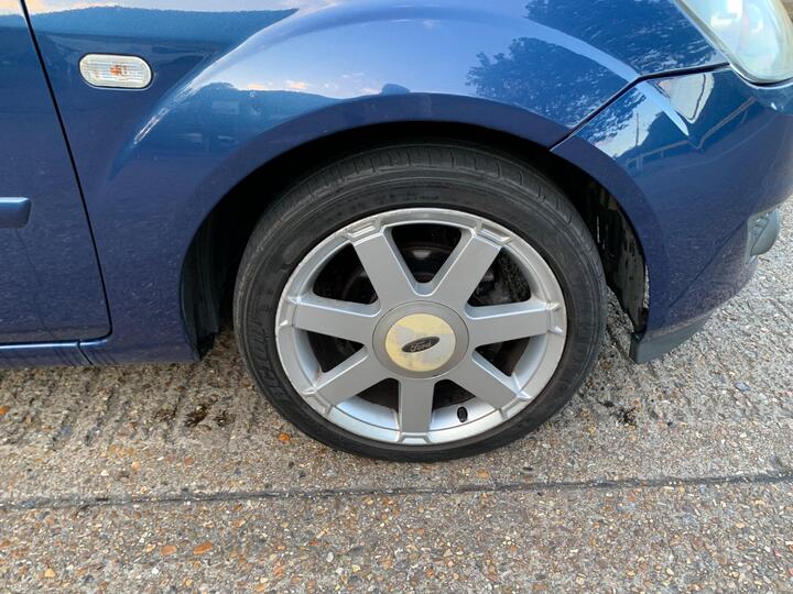 Ford Fiesta - 1.25 Zetec Blue Edition 5dr - Image 48