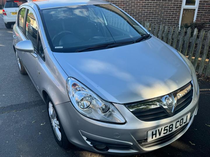 Cheap Vauxhall Corsa - 1.4i 16v Design 5dr (a/c) for sale in Great Missenden, Buckinghamshire