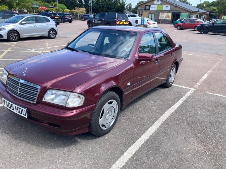 Cheap Mercedes-Benz C Class - 1.8 C180 Kompressor Classic 4dr - great condition throughout for sale in Hampstead, Greater London
