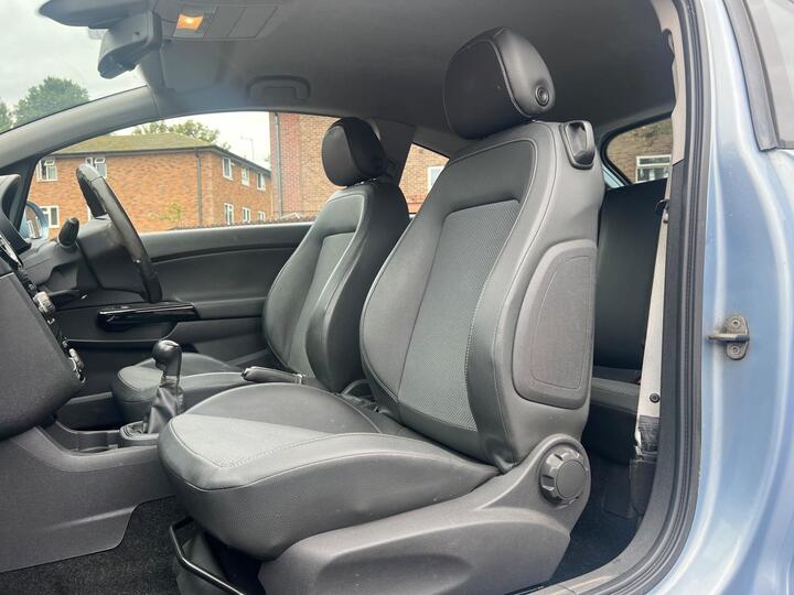 Vauxhall Corsa - 1.2i 16v Design 3dr (a/c) - FULL SERVICE HISTORY/LONG MOT - Image 15