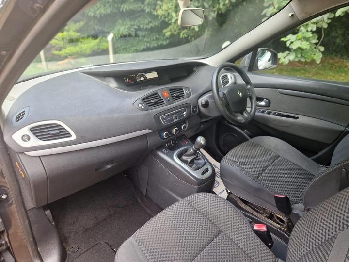 Renault Grand Scenic - 1.5 dCi Expression Euro 5 5dr - New in stock and ready to go - Image 18