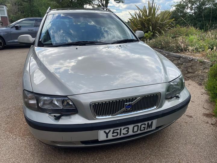 Cheap Volvo V70 - 2.4T 5dr for sale in South Croydon, Greater London