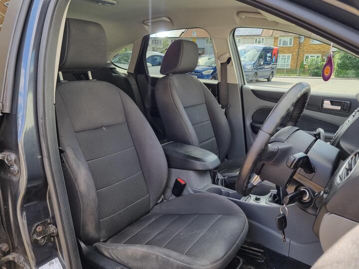 Ford Focus - 1.8 Titanium 5dr - TITANIUM SPEC/ULEZ/MANUAL - Image 36