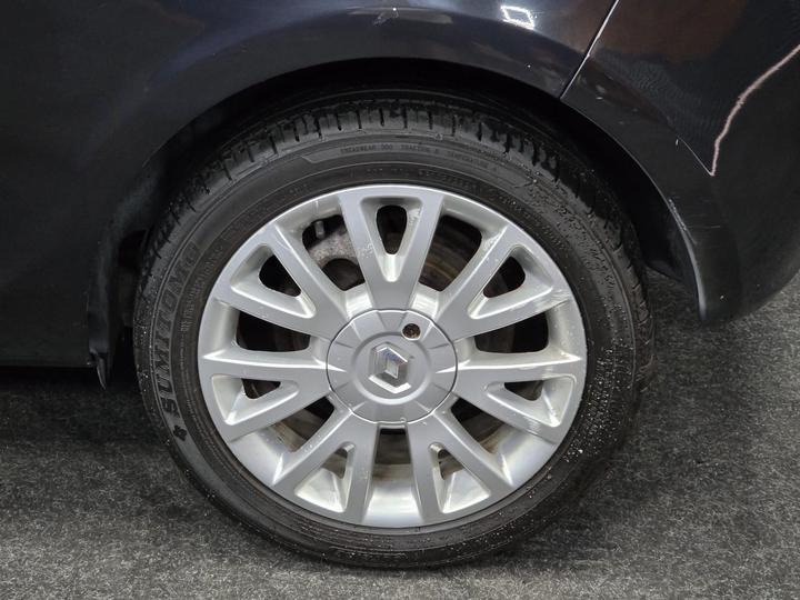 Renault Clio - 1.5 dCi Dynamique S 3dr - NEW ARRIVAL DELIVERY AVAILABLE - Image 26