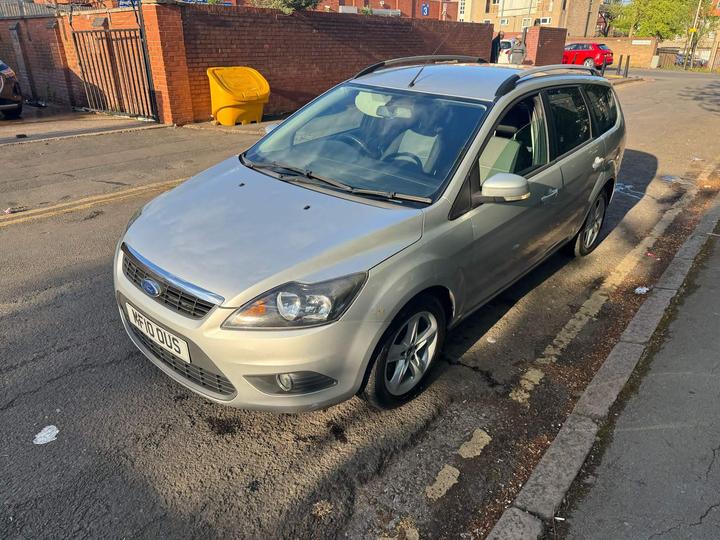 Ford Focus - 1.6 TDCi DPF Zetec 5dr - Image 2
