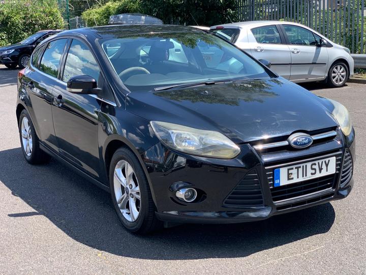 Cheap Ford Focus - 1.6 Zetec Euro 5 5dr - I OWNER+ULEZ+2KEYS+AC for sale in Ilford, Greater London