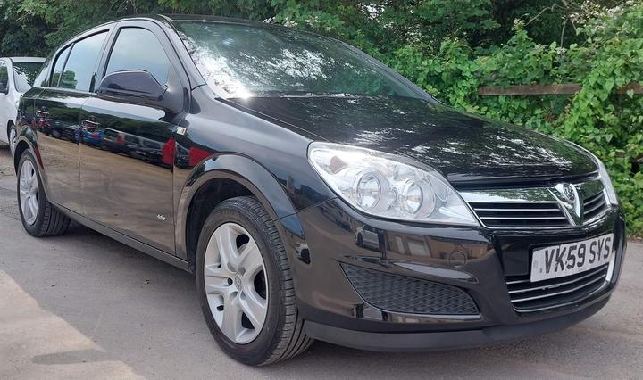 Cheap Vauxhall Astra - 1.6i Active Plus 5dr for sale in Stroud, Gloucestershire