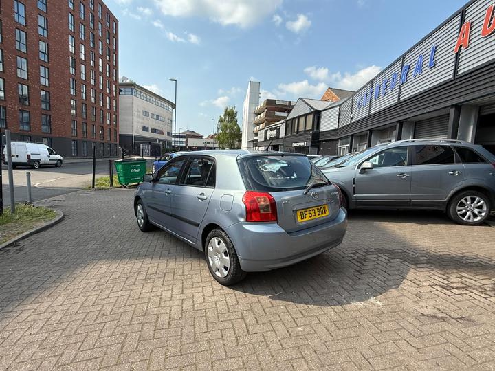 Toyota Corolla - 1.4 VVT-i T2 5dr - Great first time car - Image 5