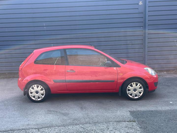 Cheap Ford Fiesta - 1.25 Style 3dr - 90k..owned from new , long mot for sale in Liverpool, Merseyside