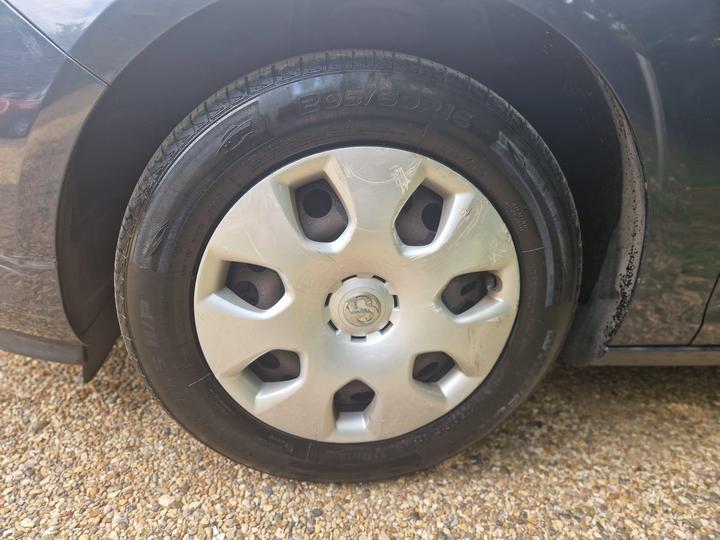 Vauxhall Astra - 1.4 16v Exclusiv Euro 5 5dr - New in stock and ready to go - Image 14