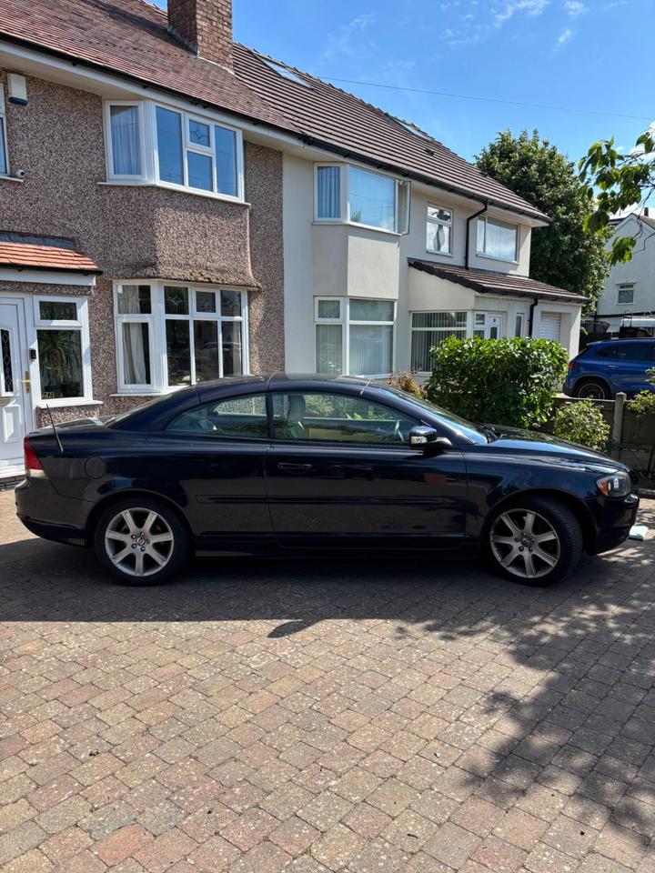 Cheap Volvo C70 - 2.4i SE 2dr - Well maitained. Low mileage. for sale in Wirral