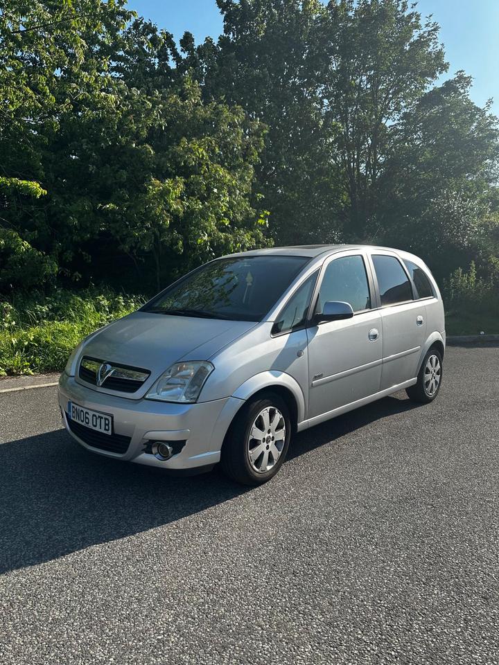 Cheap Vauxhall Meriva - 1.8i 16v Design 5dr (a/c) for sale in Bradford, West Yorkshire