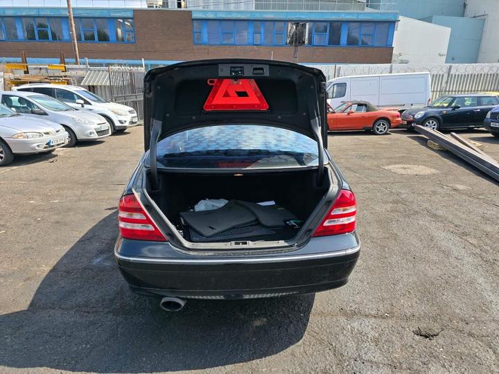Mercedes-Benz C Class - 1.8 C180 Kompressor Avantgarde SE 4dr - Image 8