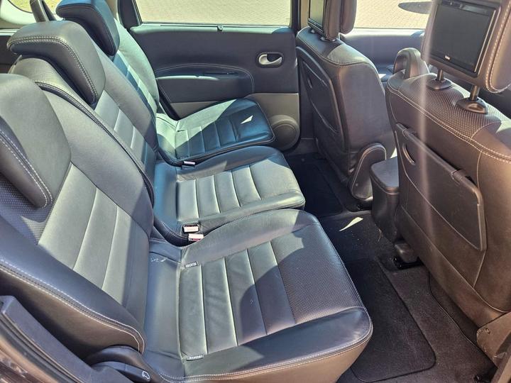 Renault Grand Scenic - 2.0 VVT Dynamique S 5dr - *** 7 SEATS, DVD SCREENS *** - Image 18