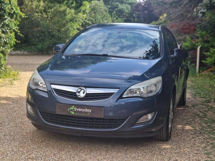 Vauxhall Astra - 1.4 16v Exclusiv Euro 5 5dr - New in stock and ready to go - Image 6